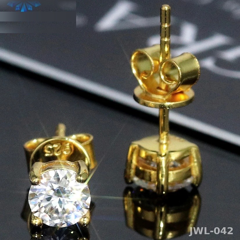 Iced Out Classic Studs · 6.5mm · 4 Prong · 925 Silver · Moissanite