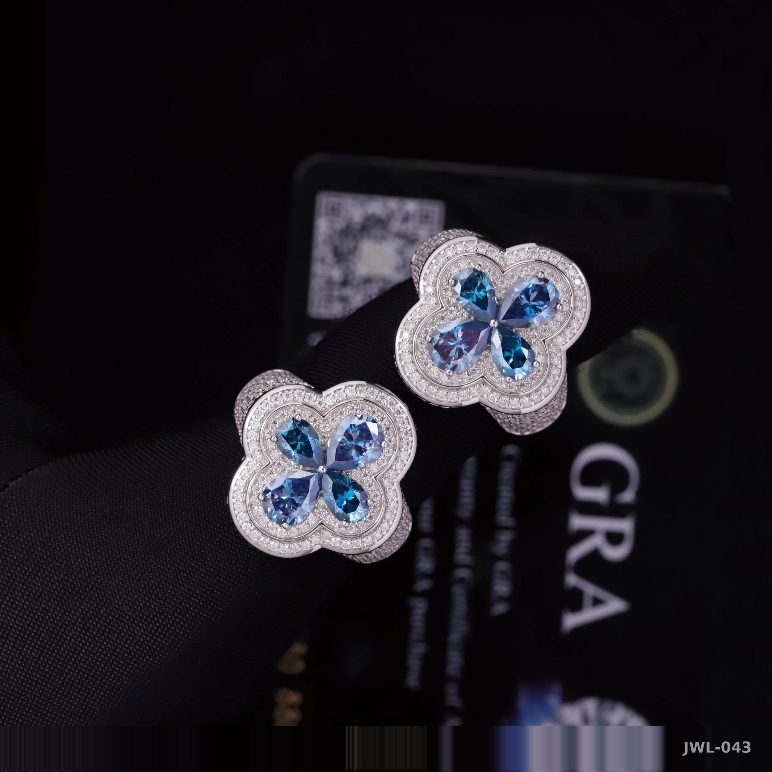 Iced Out Clover Cuban Ring · Pear Cut · 925 Silver · Moissanite