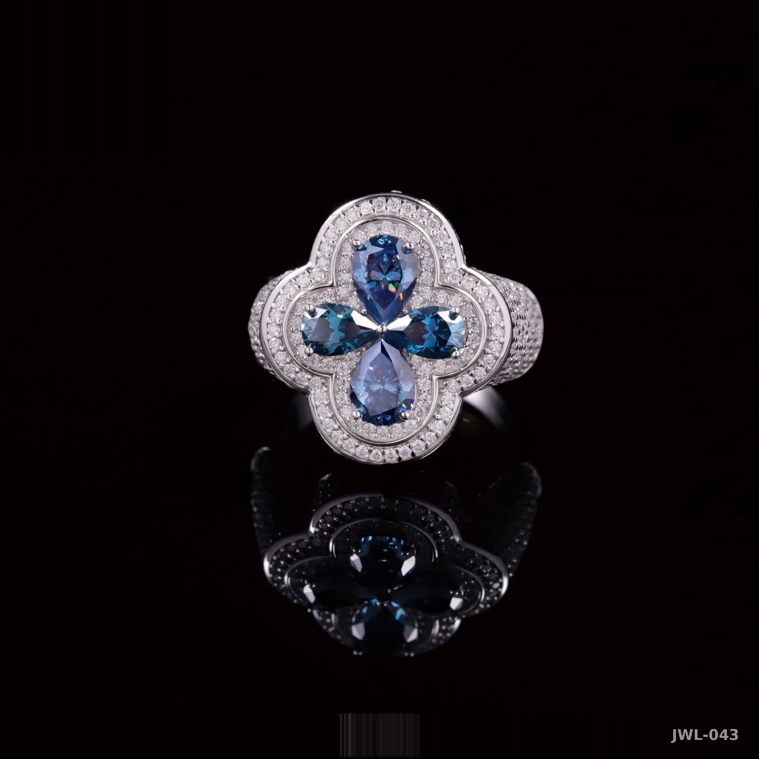 Iced Out Clover Cuban Ring · Pear Cut · 925 Silver · Moissanite