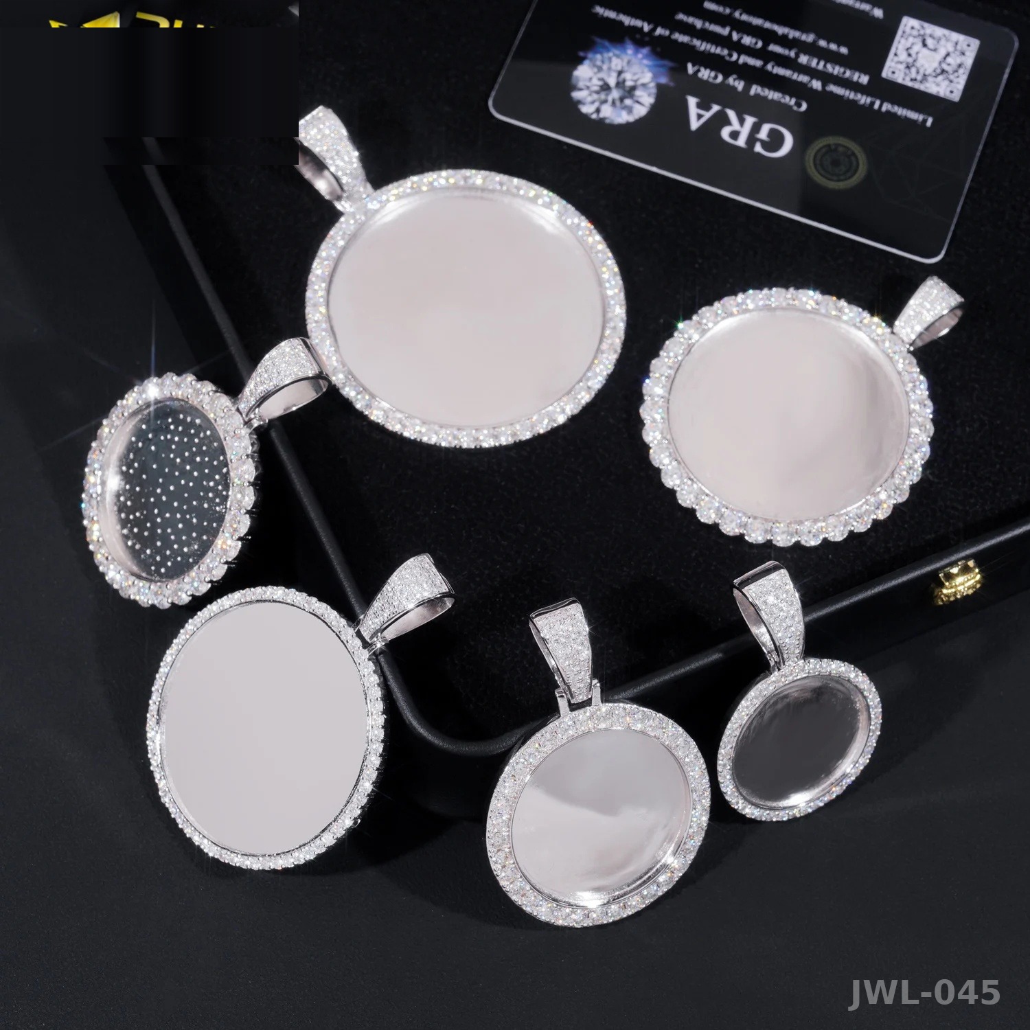 Iced Out Photo Pendant · 39mm 46mm 49mm 55mm · 925 Silver · VVS Moissanite