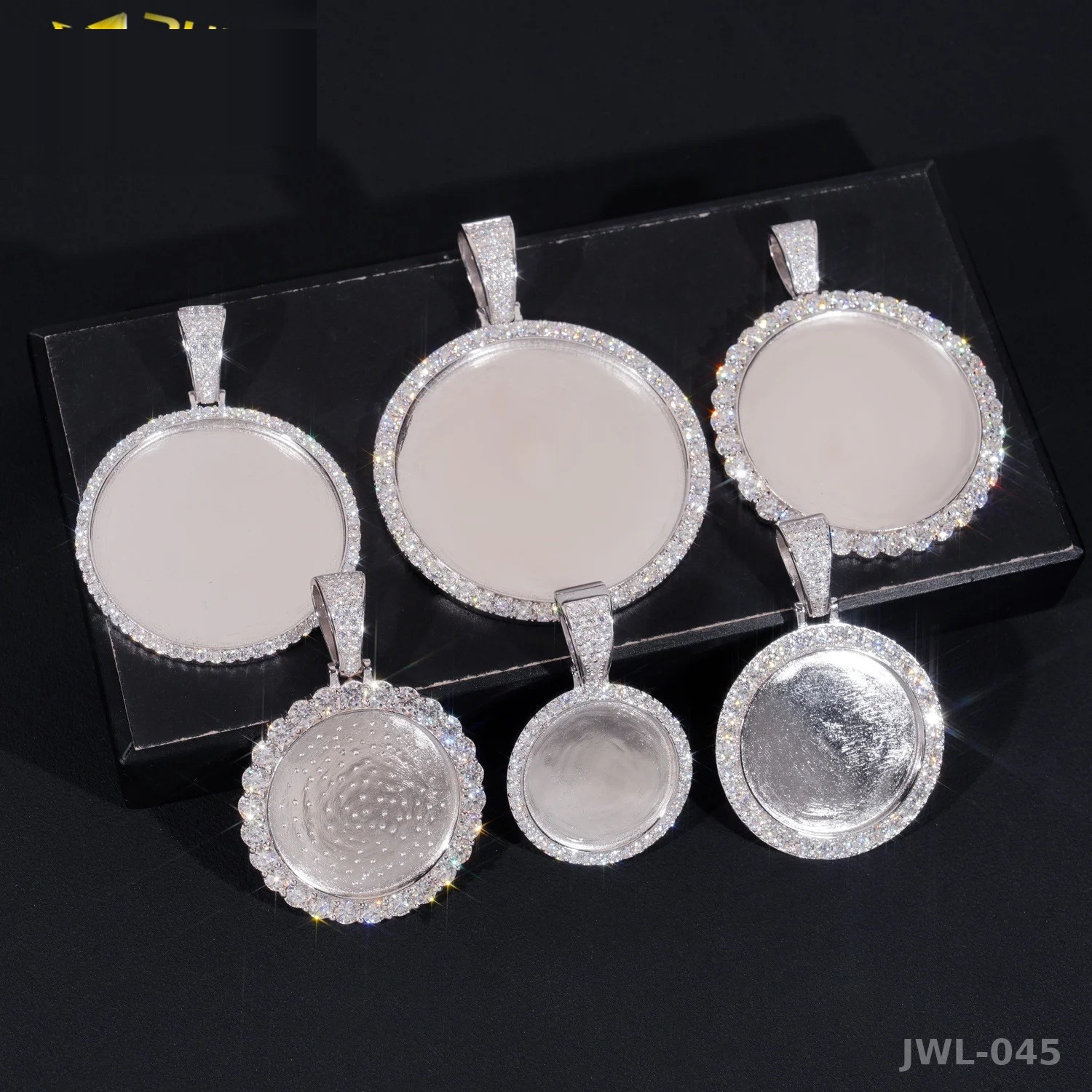 Iced Out Photo Pendant · 39mm 46mm 49mm 55mm · 925 Silver · VVS Moissanite