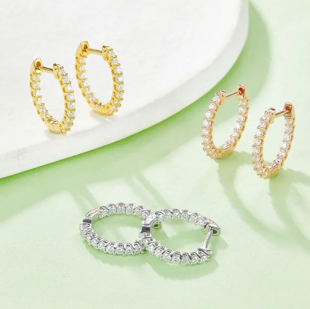 S925 Rhodium Stud Earrings · 11ct · 925 Silver · VVS Moissanite